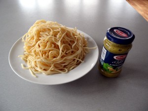 spaghetti-mit-pesto-1